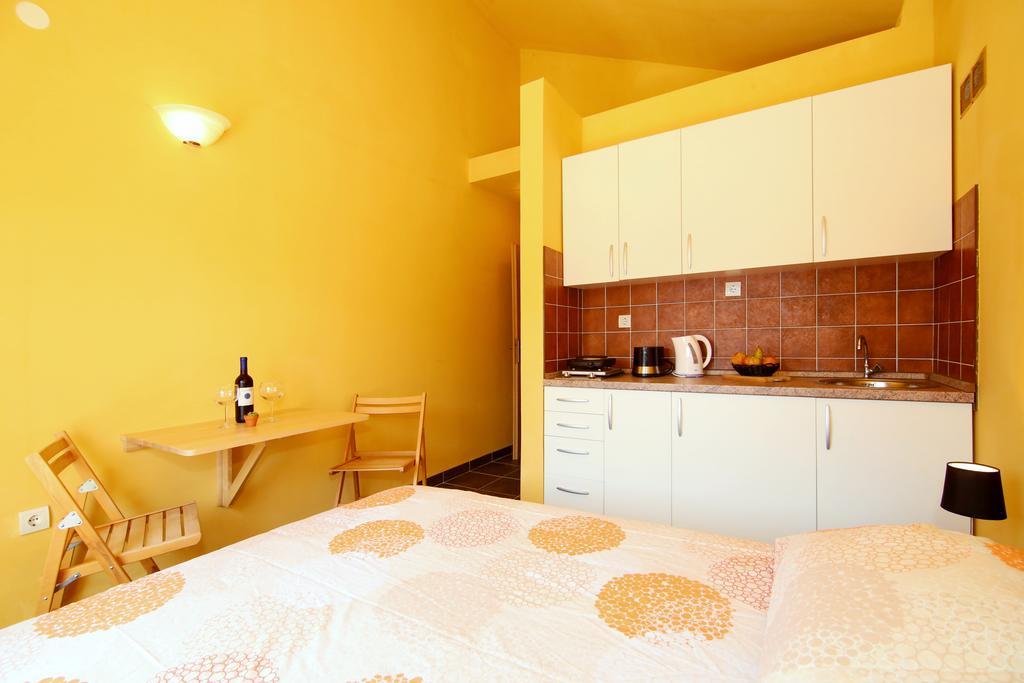 Apartment More *